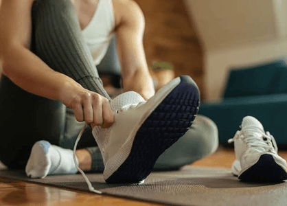 How to Choose Sneakers: Fit, Cushioning & Grip